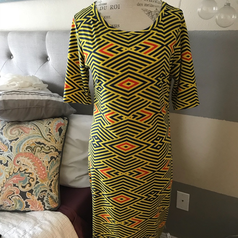 Lularoe Julia in Aztec print, Sz L